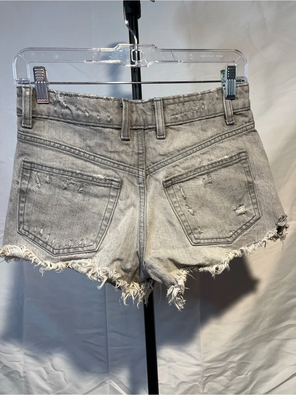 Zara 2PC TRF High-Waisted Distressed heavily frayed, raw, Denim Shorts SZ 2
